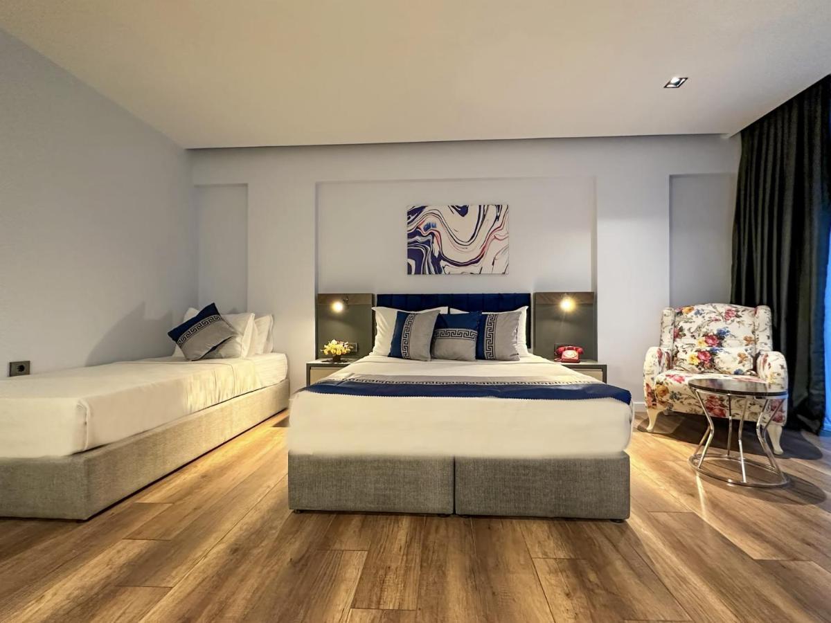 The Royals Hotel Smirne Esterno foto