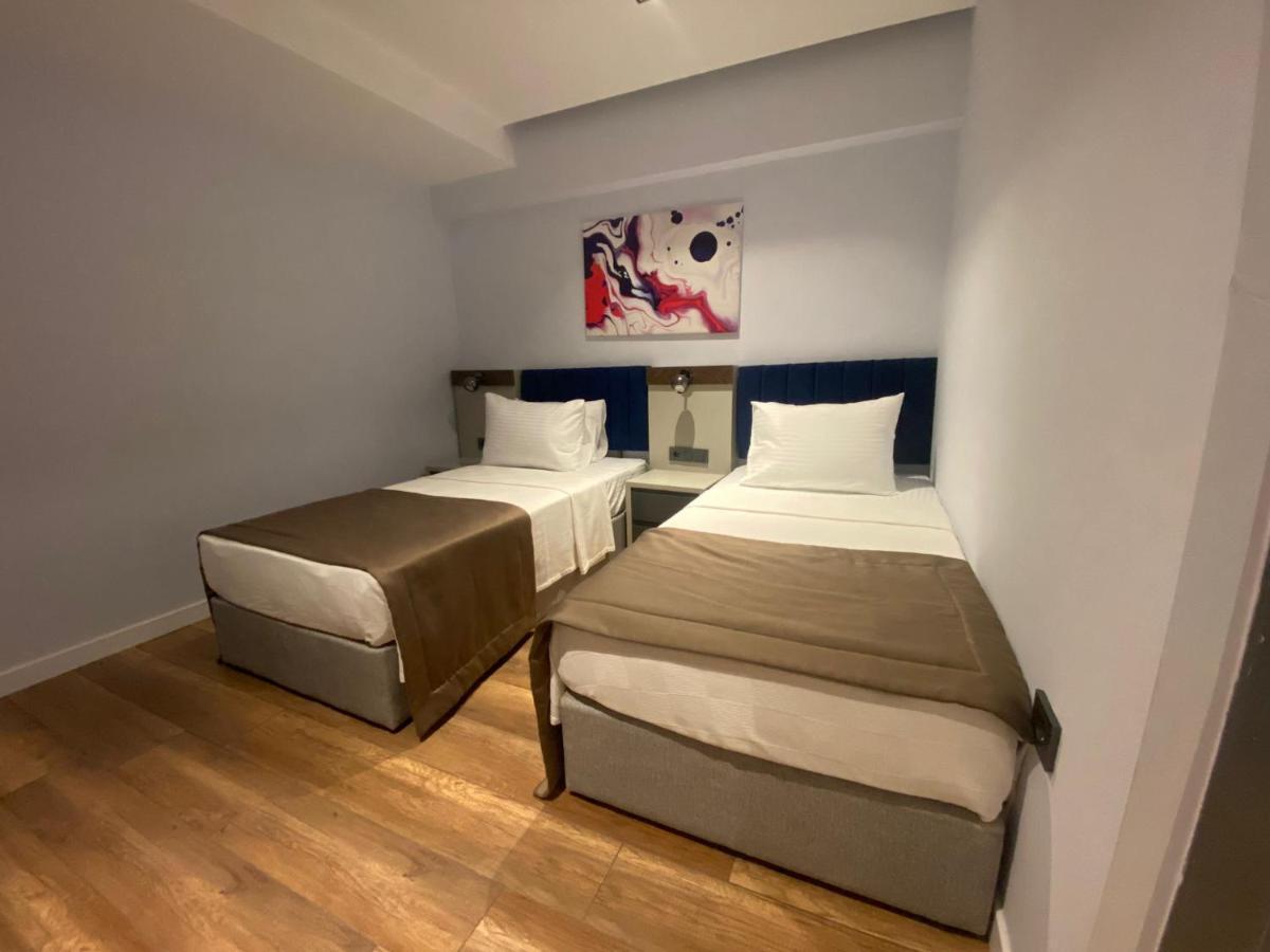 The Royals Hotel Smirne Esterno foto