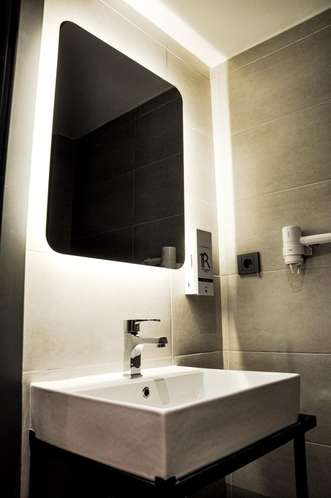 The Royals Hotel Smirne Esterno foto