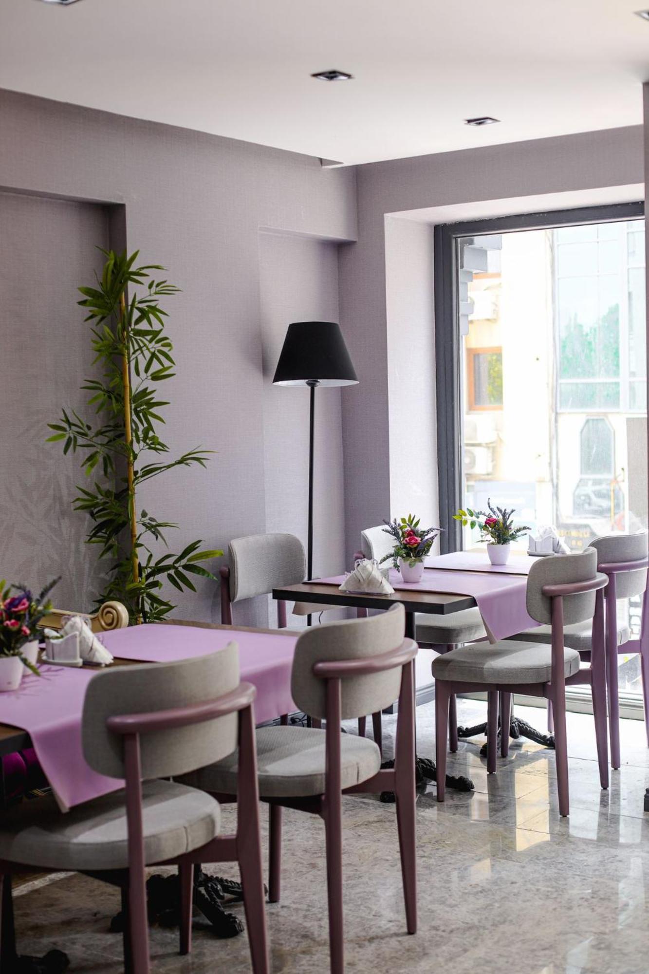 The Royals Hotel Smirne Esterno foto